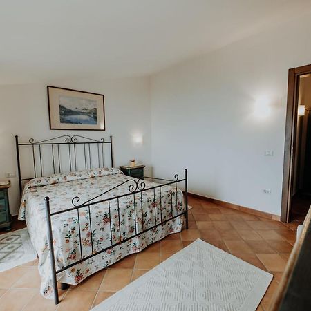 Residenza Golfo Degli Ulivi Aparthotel Caprioli Ngoại thất bức ảnh