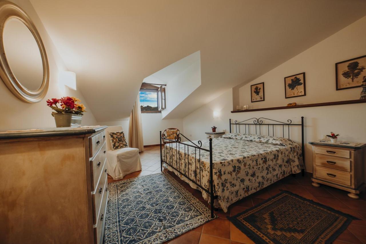 Residenza Golfo Degli Ulivi Aparthotel Caprioli Ngoại thất bức ảnh