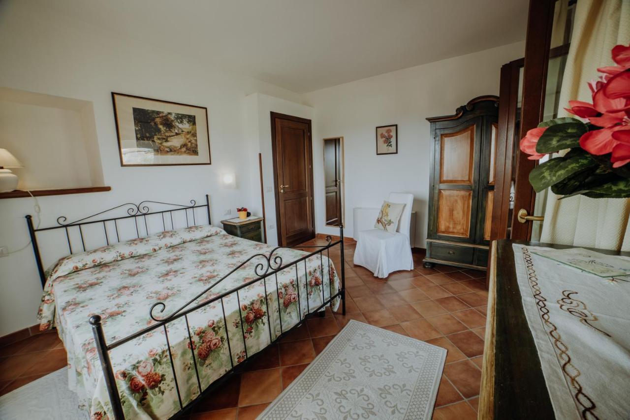 Residenza Golfo Degli Ulivi Aparthotel Caprioli Ngoại thất bức ảnh