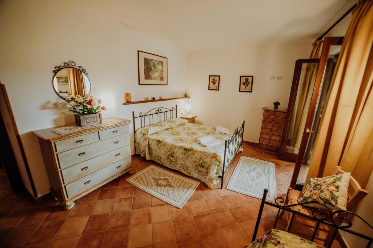 Residenza Golfo Degli Ulivi Aparthotel Caprioli Ngoại thất bức ảnh