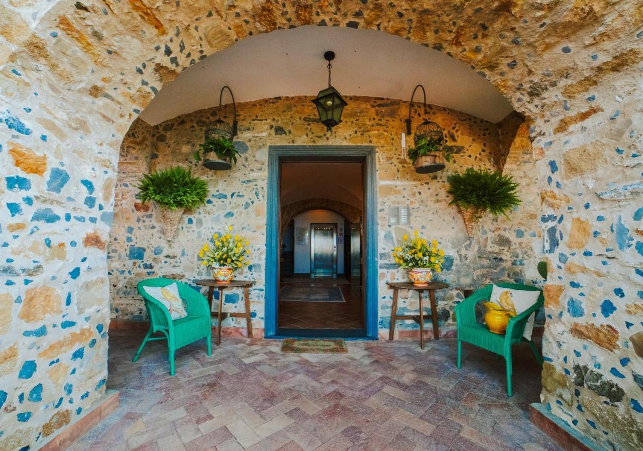Residenza Golfo Degli Ulivi Aparthotel Caprioli Ngoại thất bức ảnh