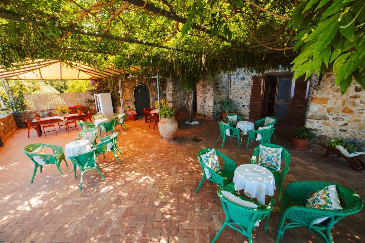 Residenza Golfo Degli Ulivi Aparthotel Caprioli Ngoại thất bức ảnh